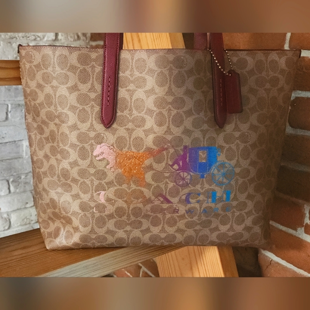 Coach Signature Rexy Carriage Print L/E